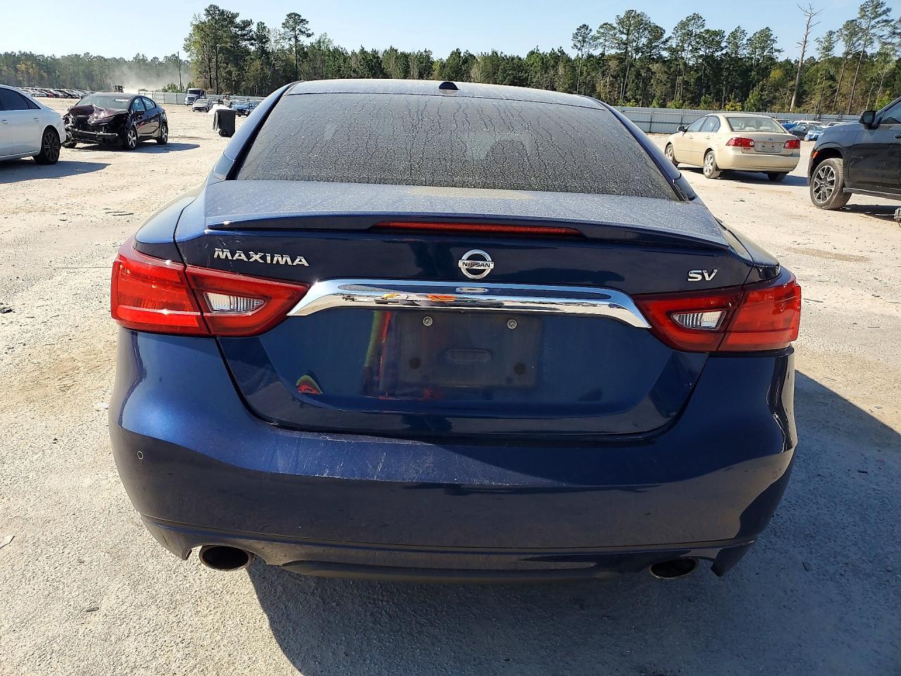 2017 NISSAN Maxima