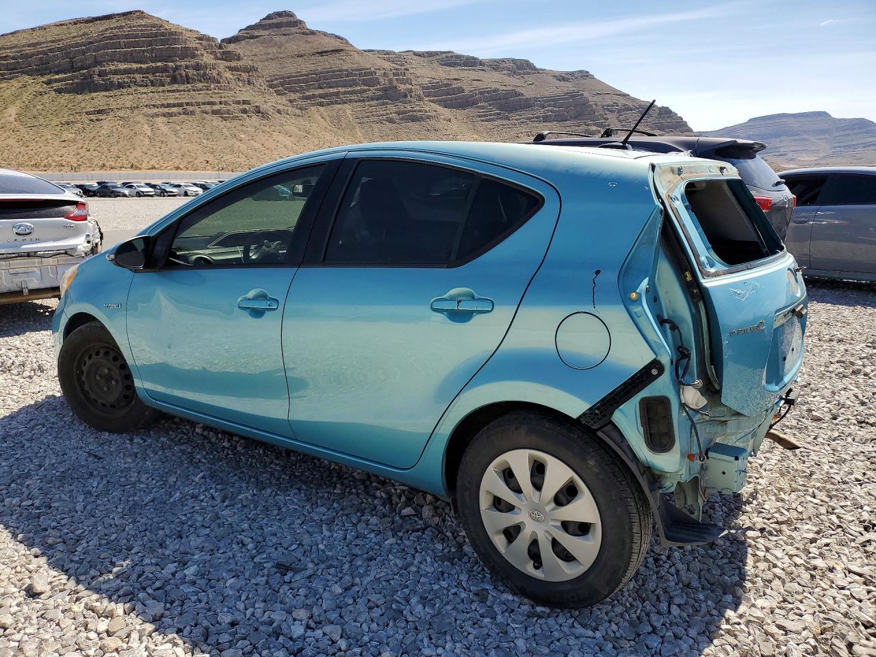 2014 TOYOTA Prius c