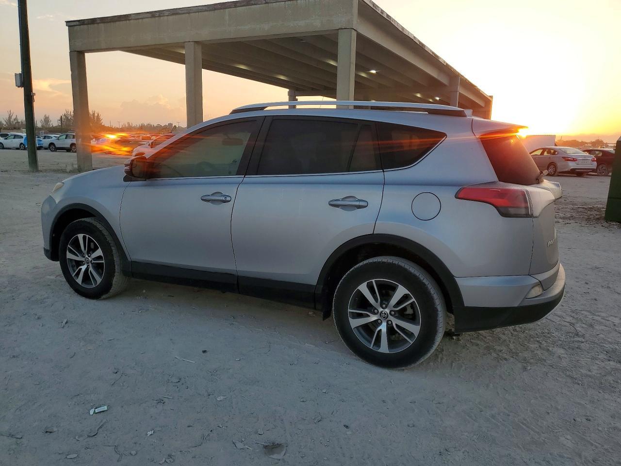 2016 TOYOTA RAV4