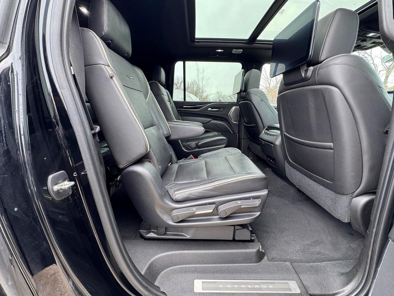 2021 CADILLAC Escalade ESV