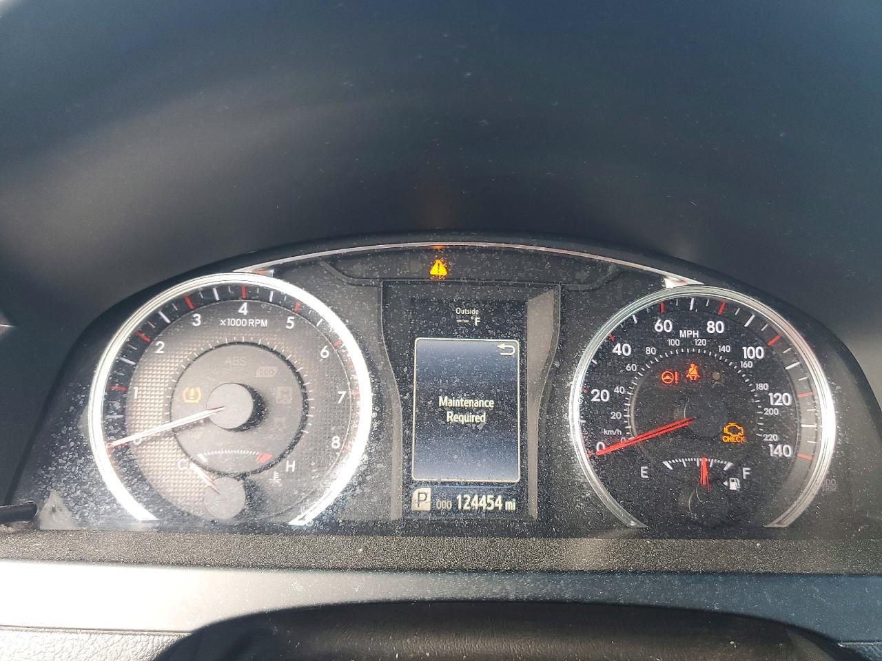 2016 TOYOTA CAMRY