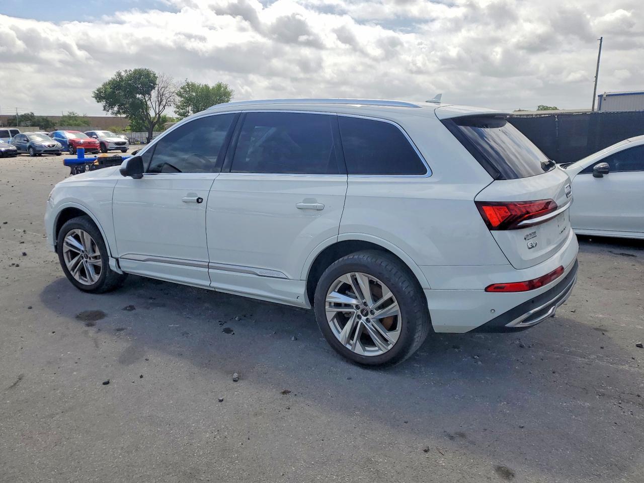 2021 AUDI Q7