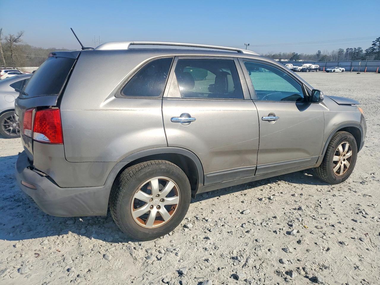 2011 KIA SORENTO