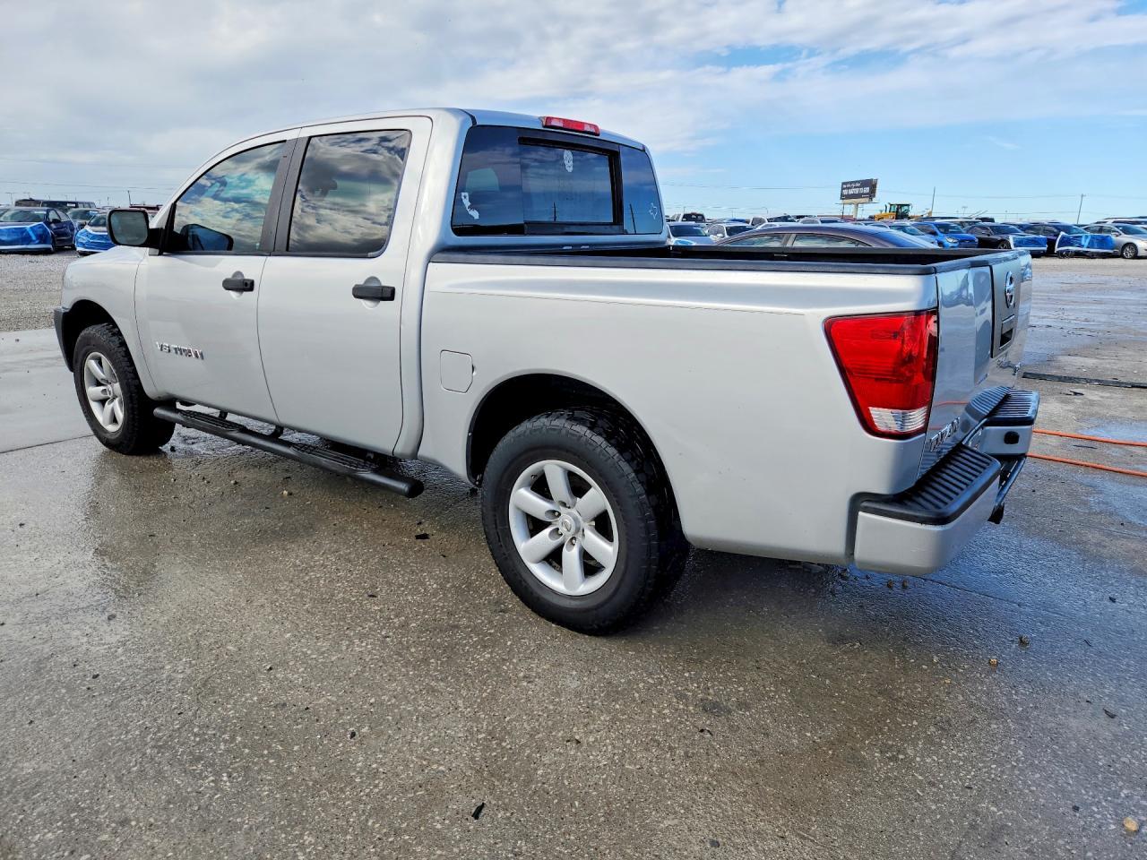 2010 NISSAN Titan