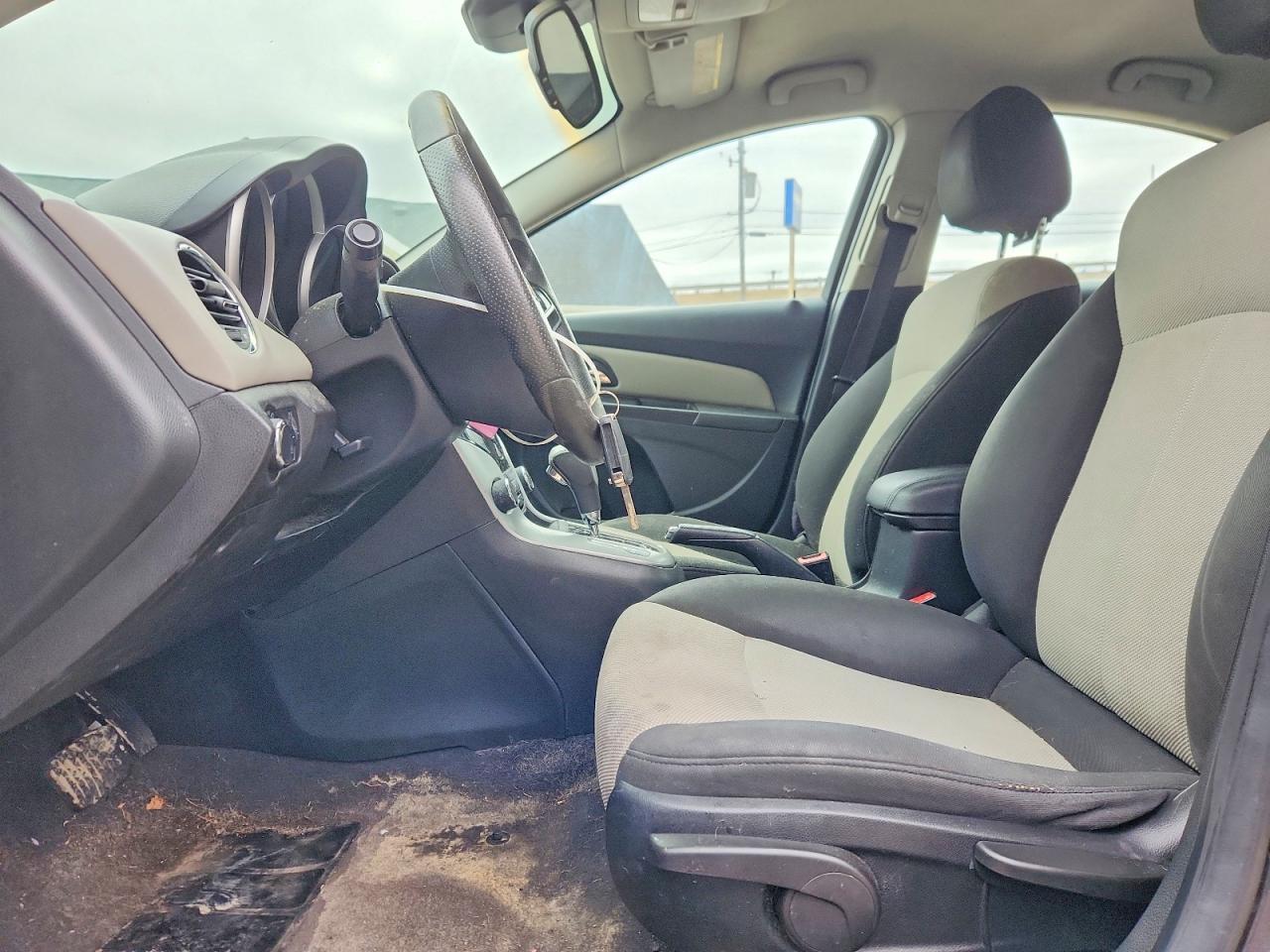 2011 CHEVROLET CRUZE