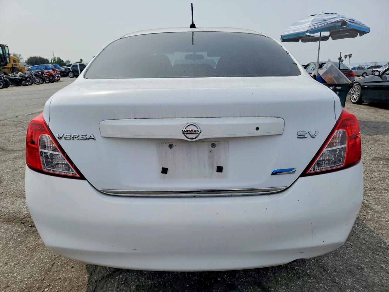 2012 NISSAN VERSA