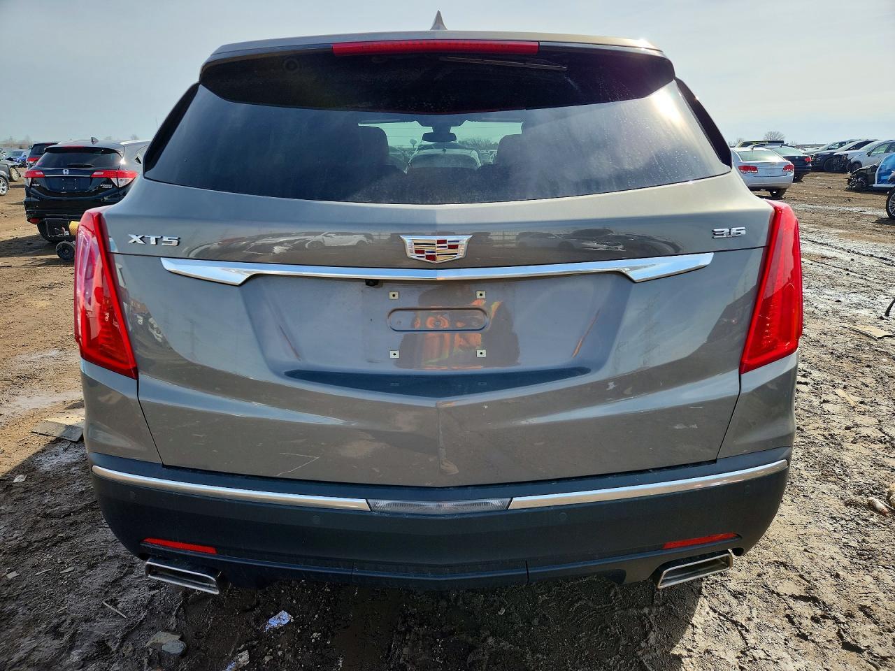 2017 CADILLAC XT5