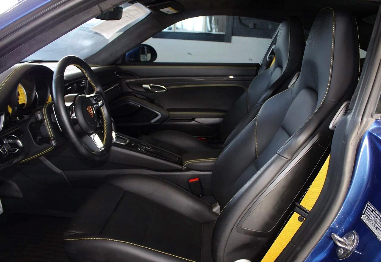 2018 PORSCHE 911