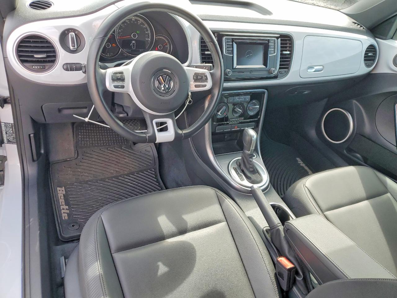 2017 VOLKSWAGEN Beetle
