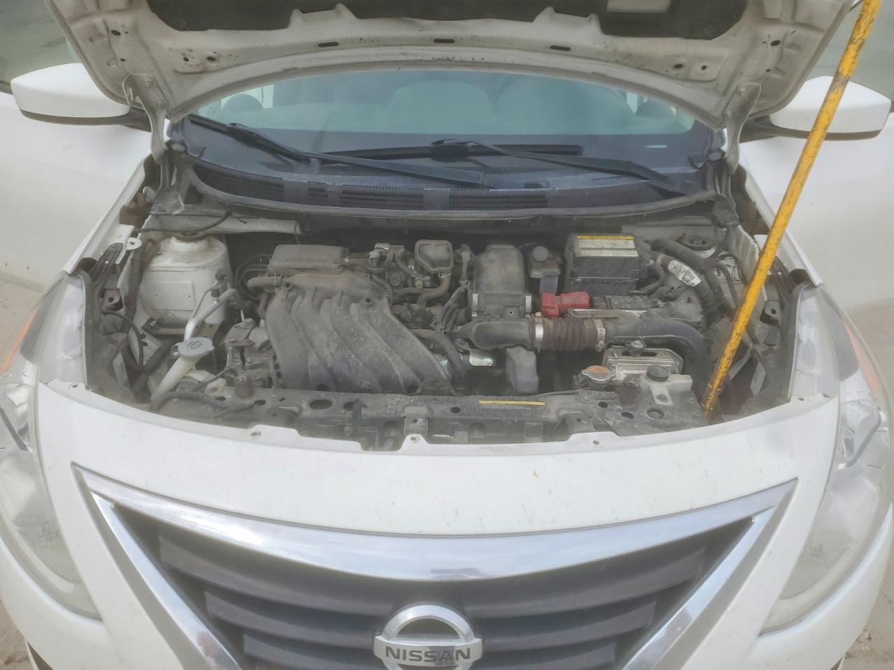 2016 NISSAN VERSA