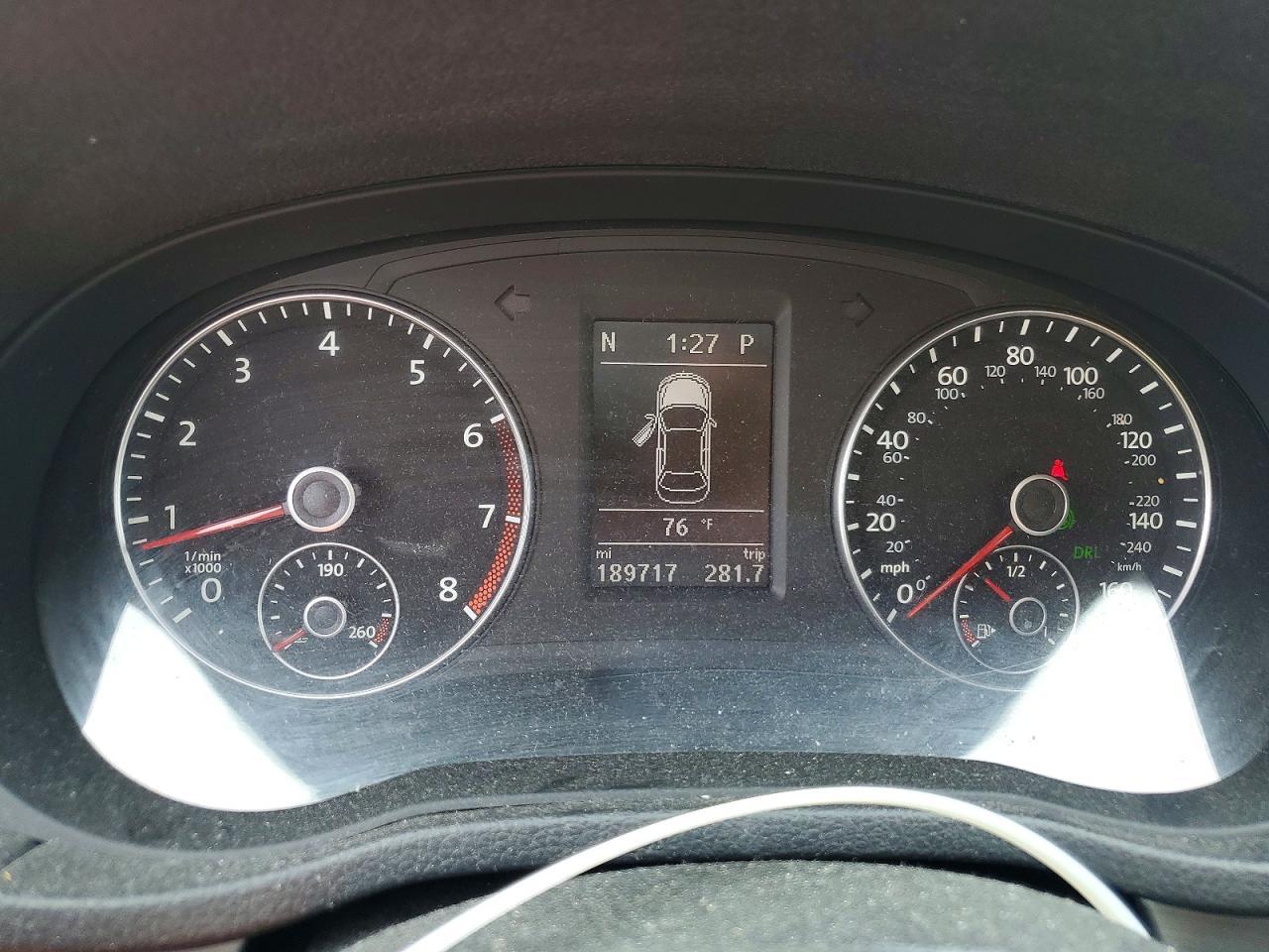 2014 VOLKSWAGEN Passat