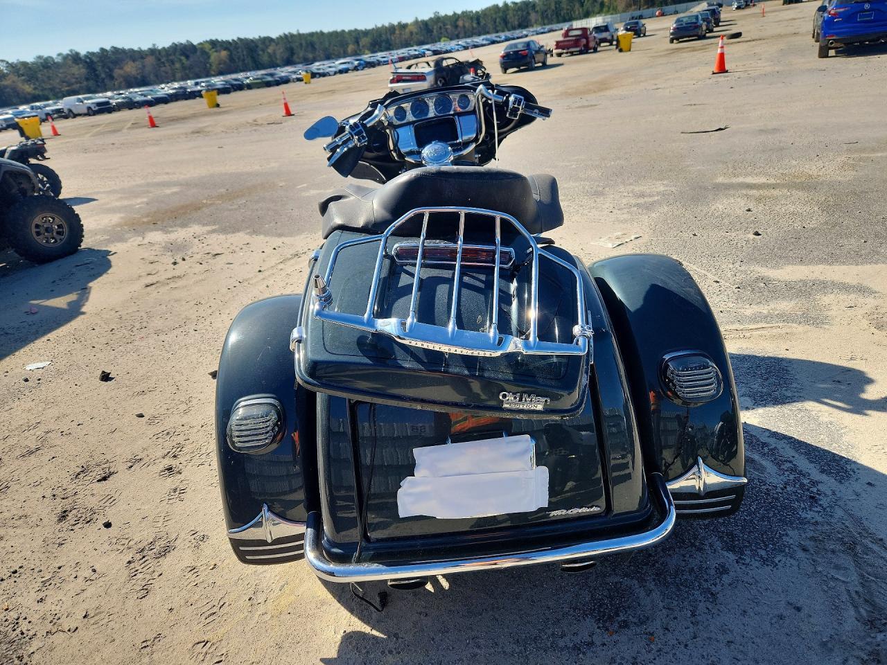 2020 HARLEY-DAVIDSON FLHTCUTG