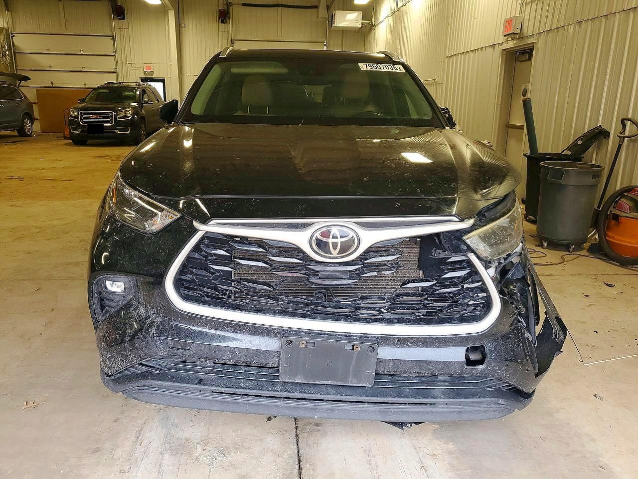 2022 TOYOTA HIGHLANDER