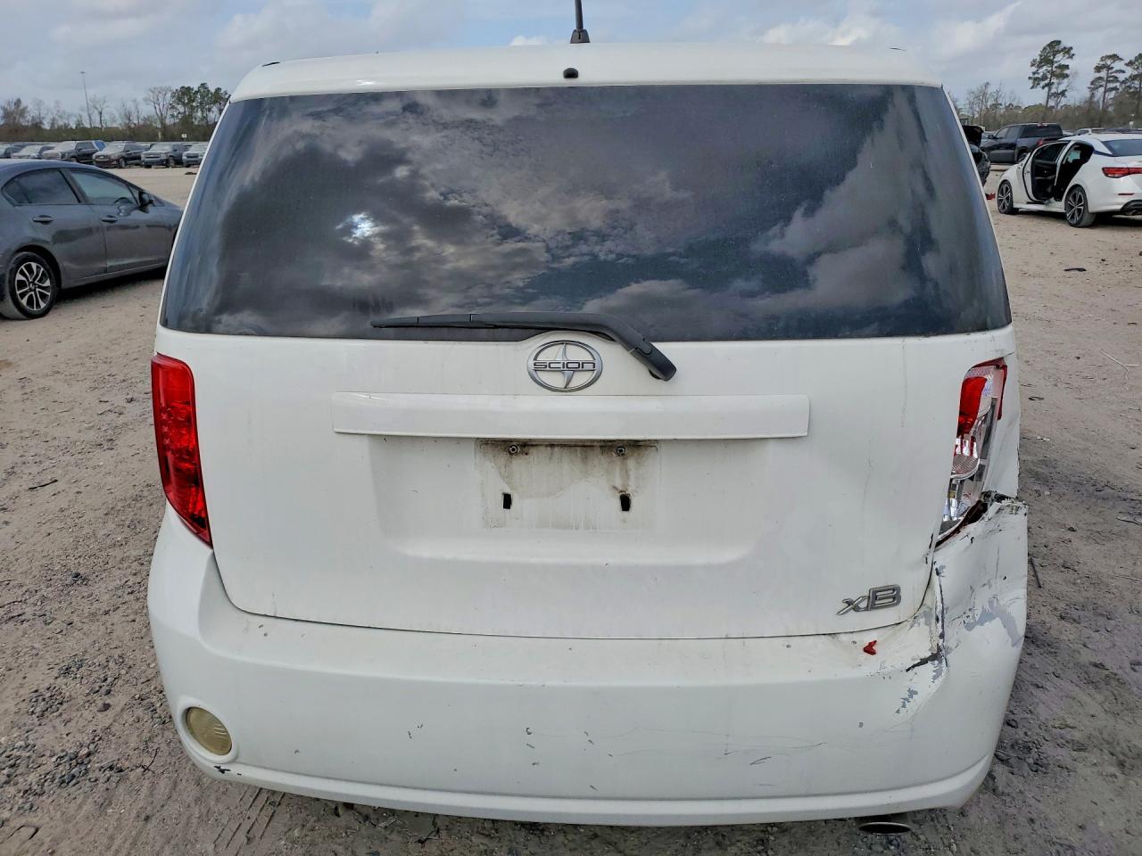 2010 SCION xB