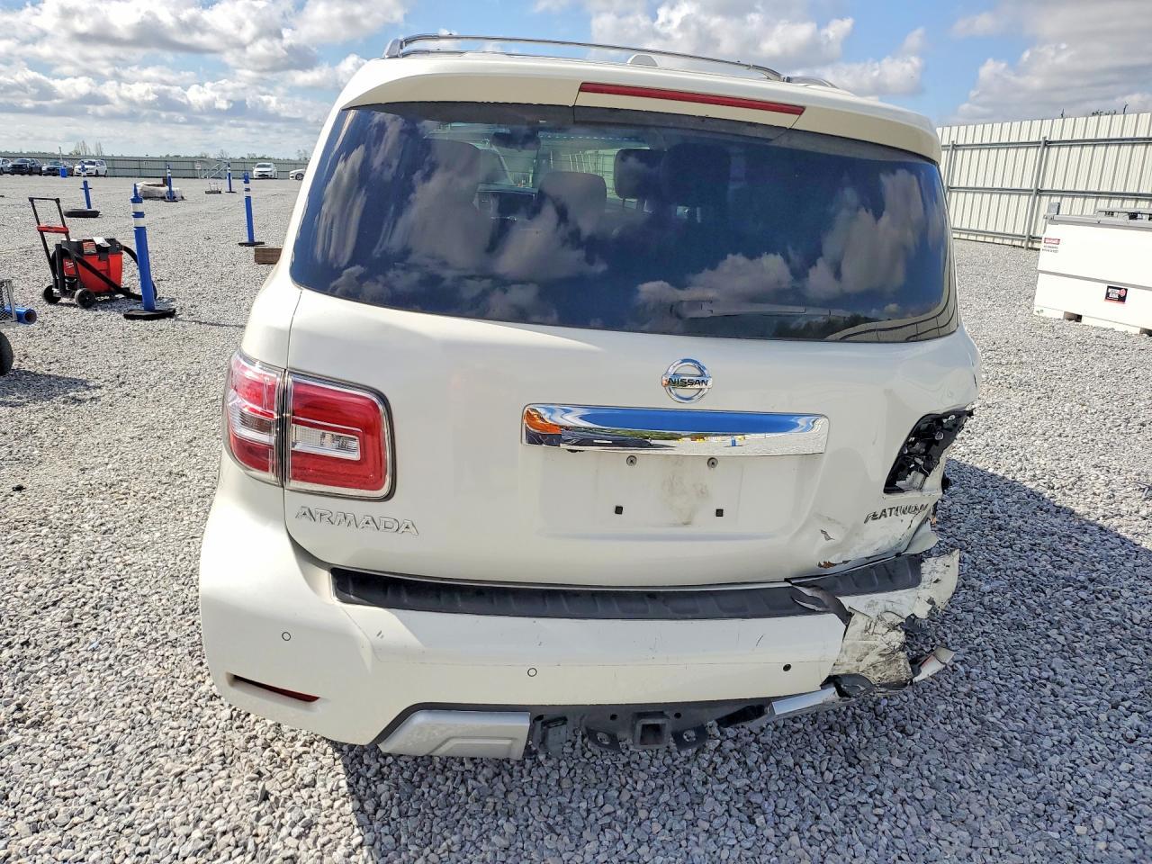 2017 NISSAN Armada