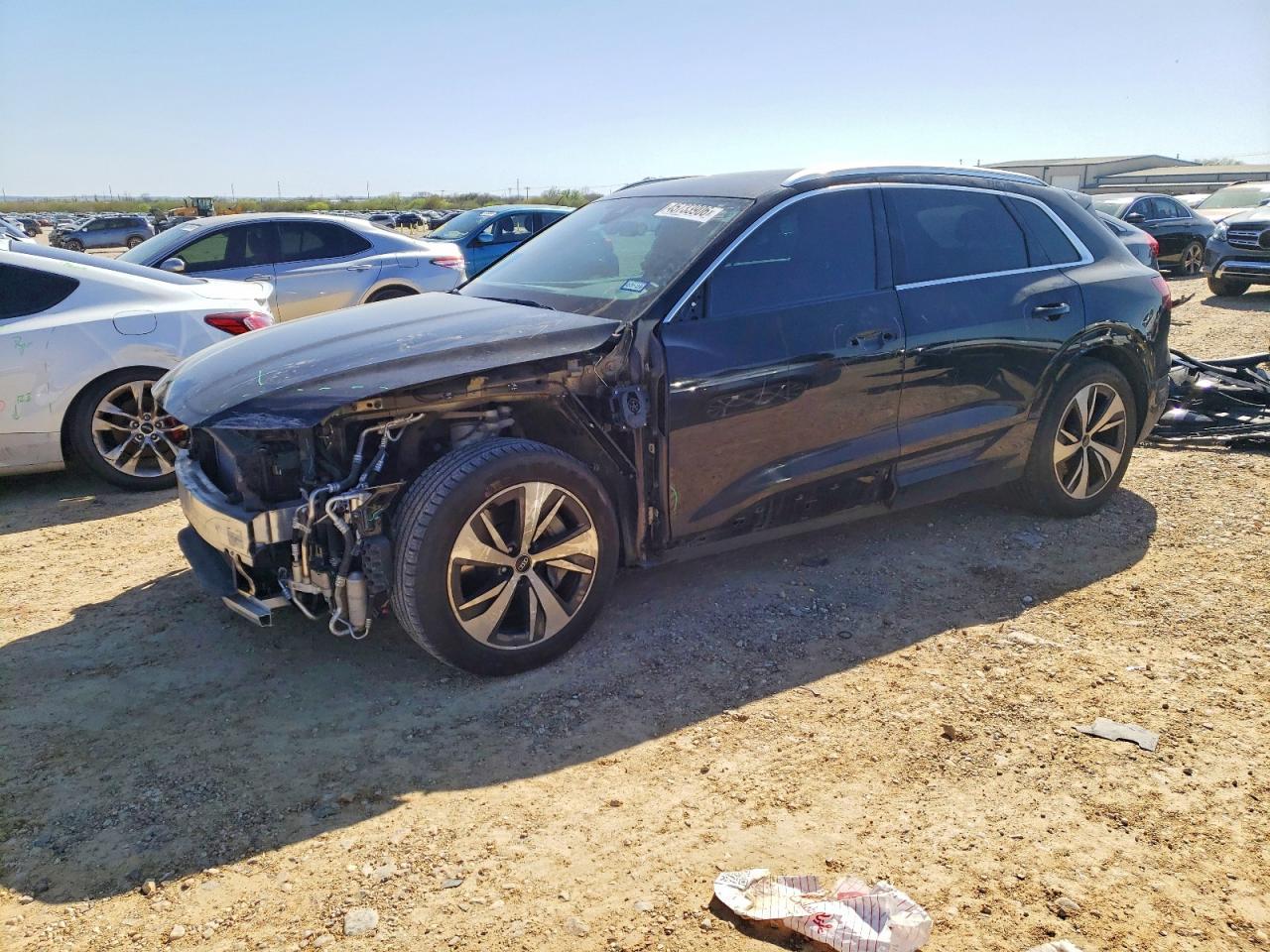 2024 AUDI Q8