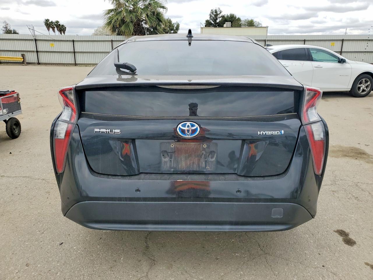 2016 TOYOTA PRIUS