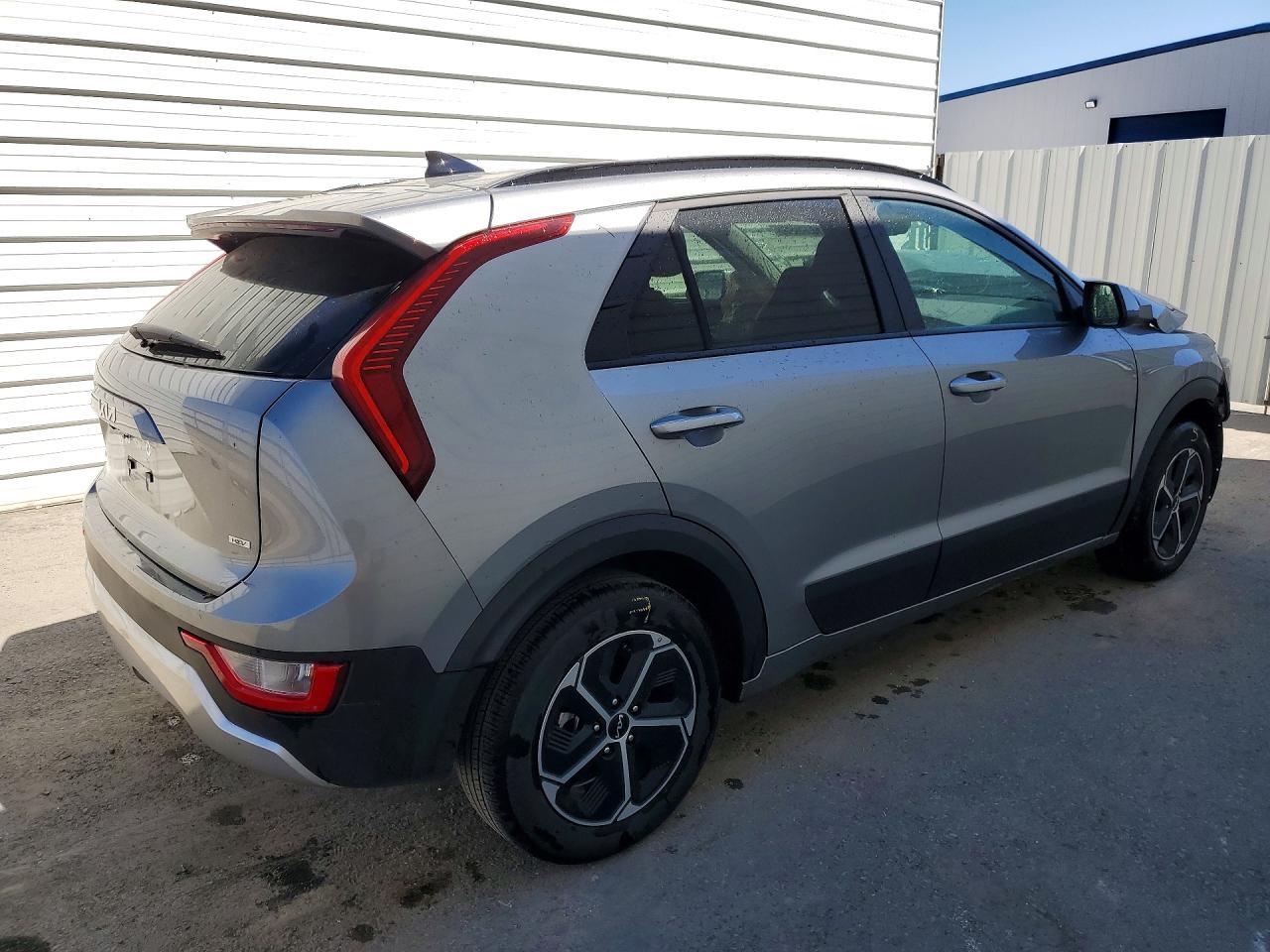2025 KIA Niro