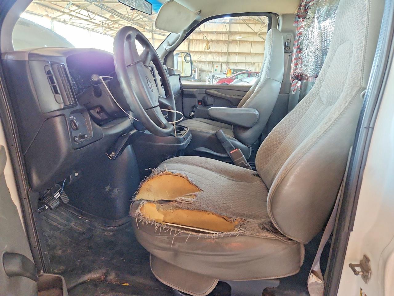 2005 CHEVROLET EXPRESS 2500