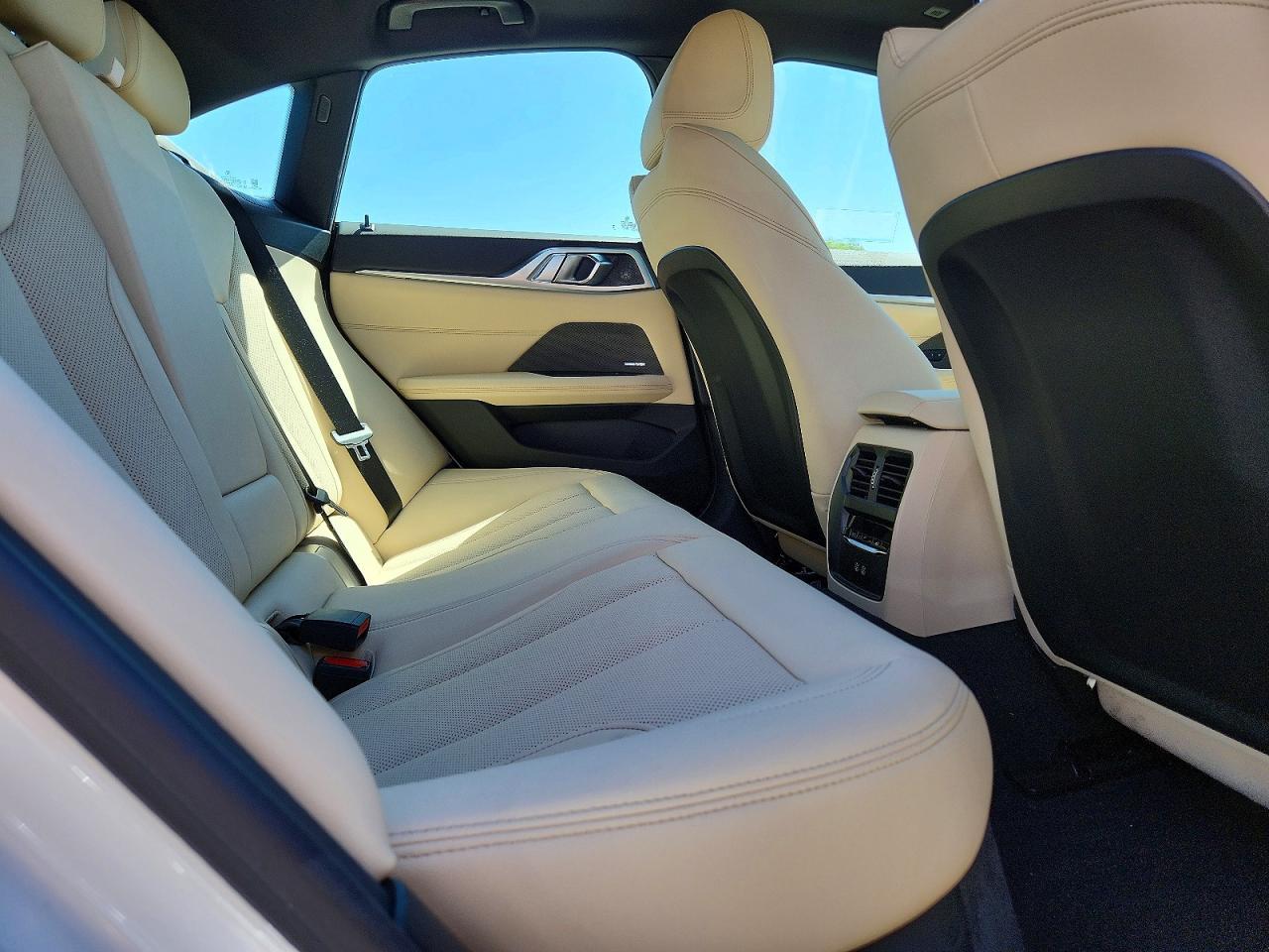 2025 BMW i4