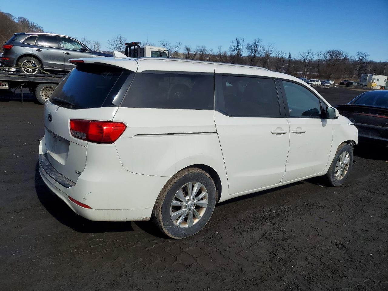 2015 KIA SEDONA