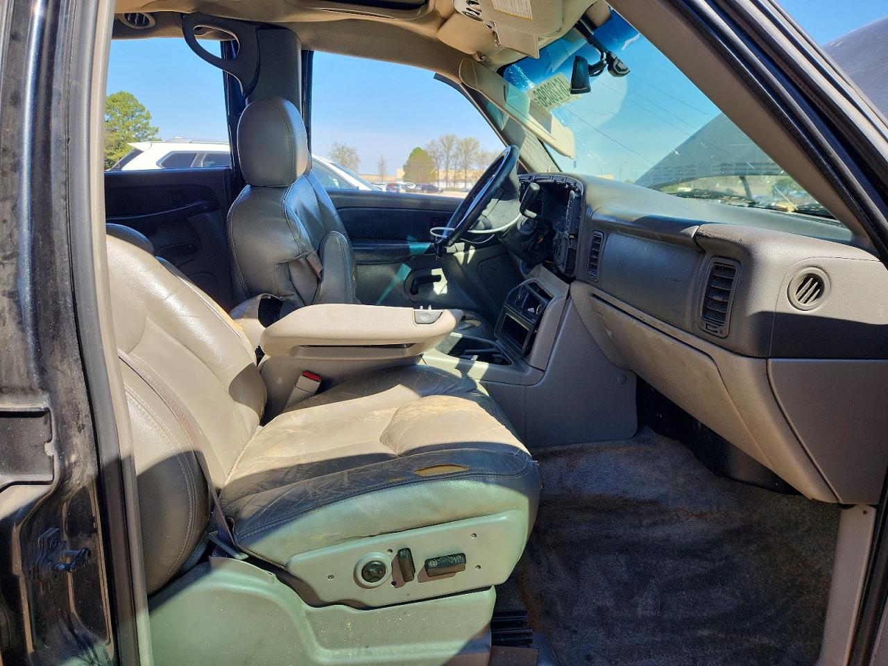 2003 CHEVROLET Tahoe