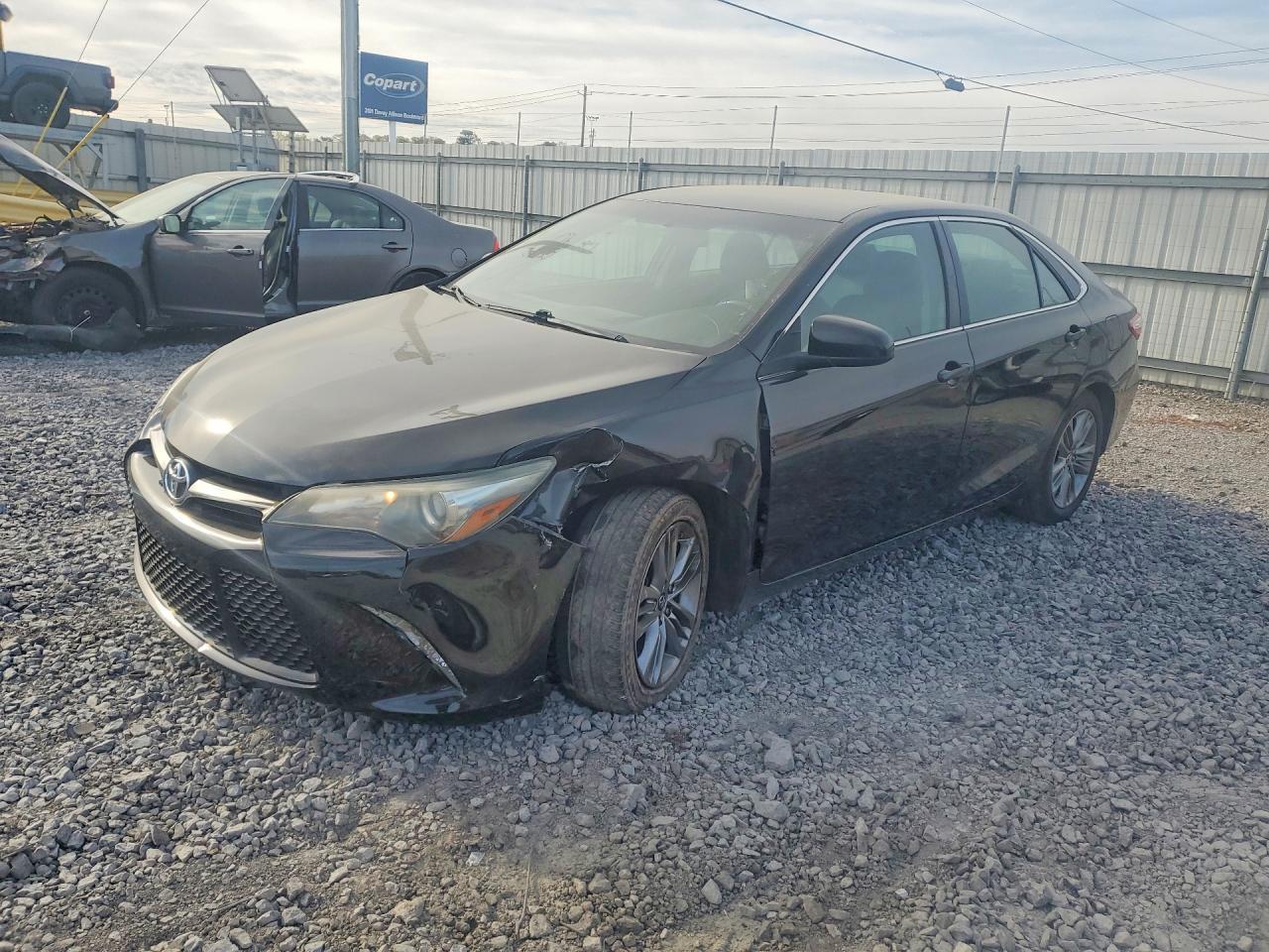 2016 TOYOTA CAMRY