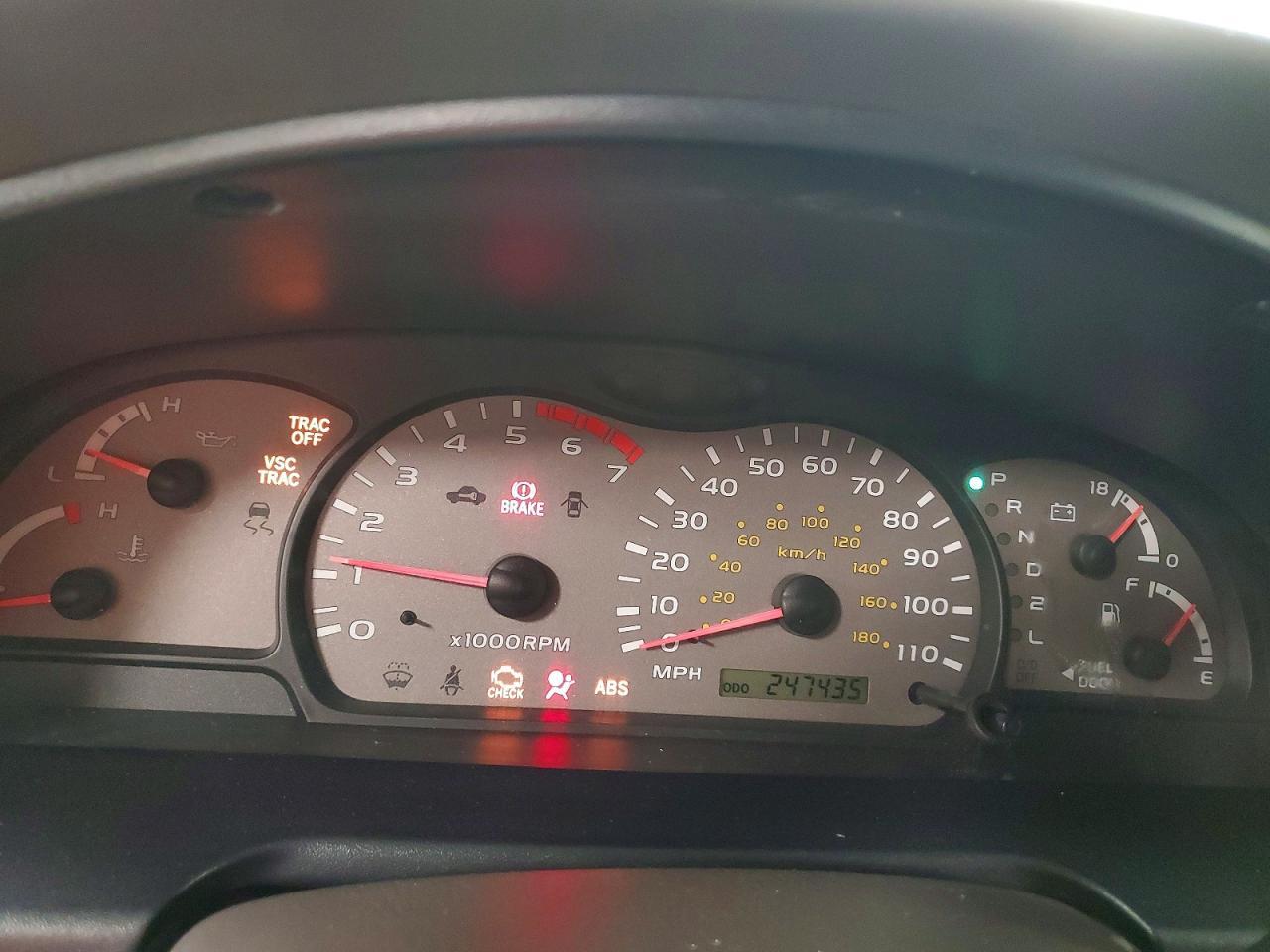 2003 TOYOTA Sequoia