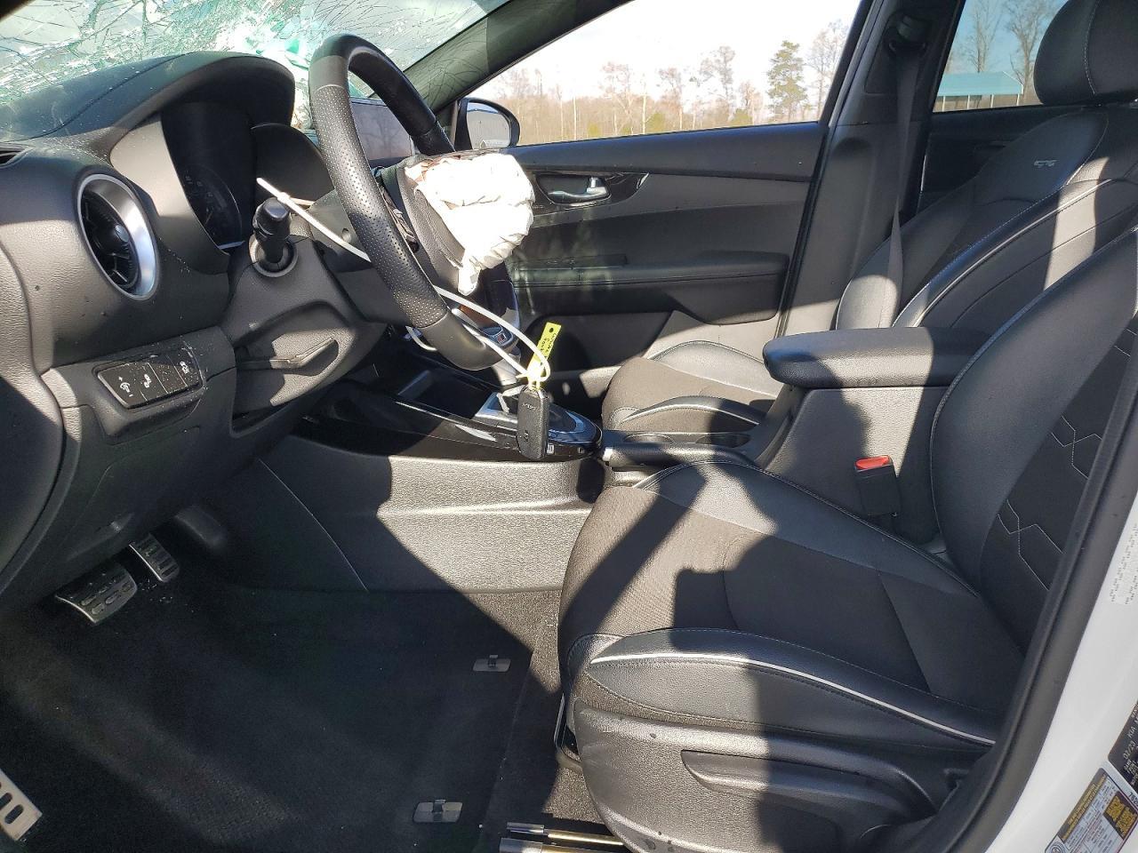 2023 KIA FORTE