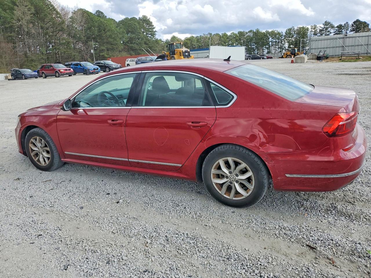 2017 VOLKSWAGEN Passat