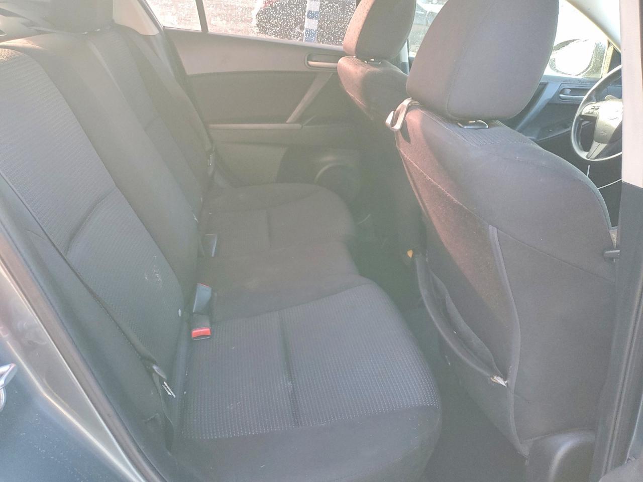 2013 MAZDA 3