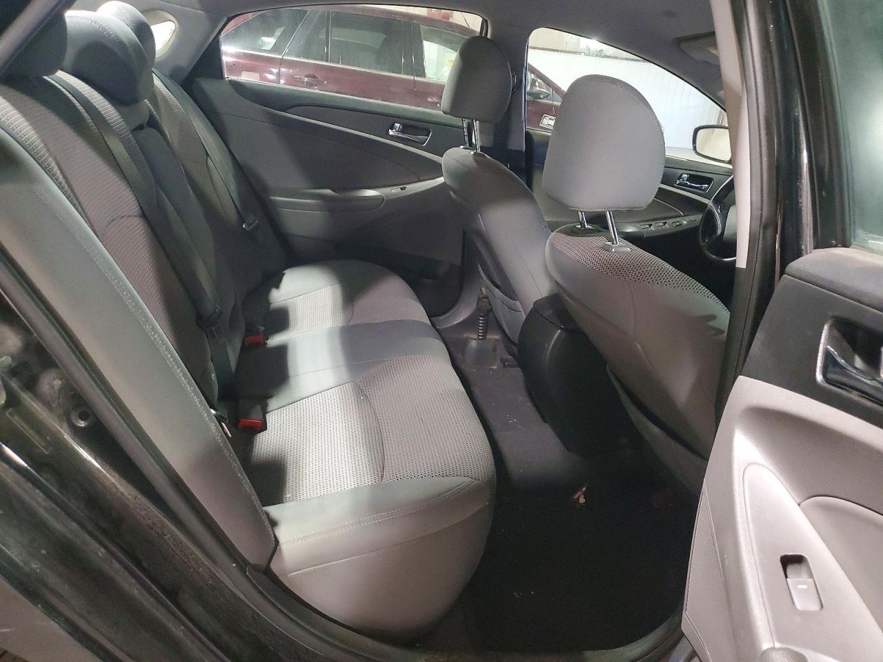 2011 HYUNDAI SONATA