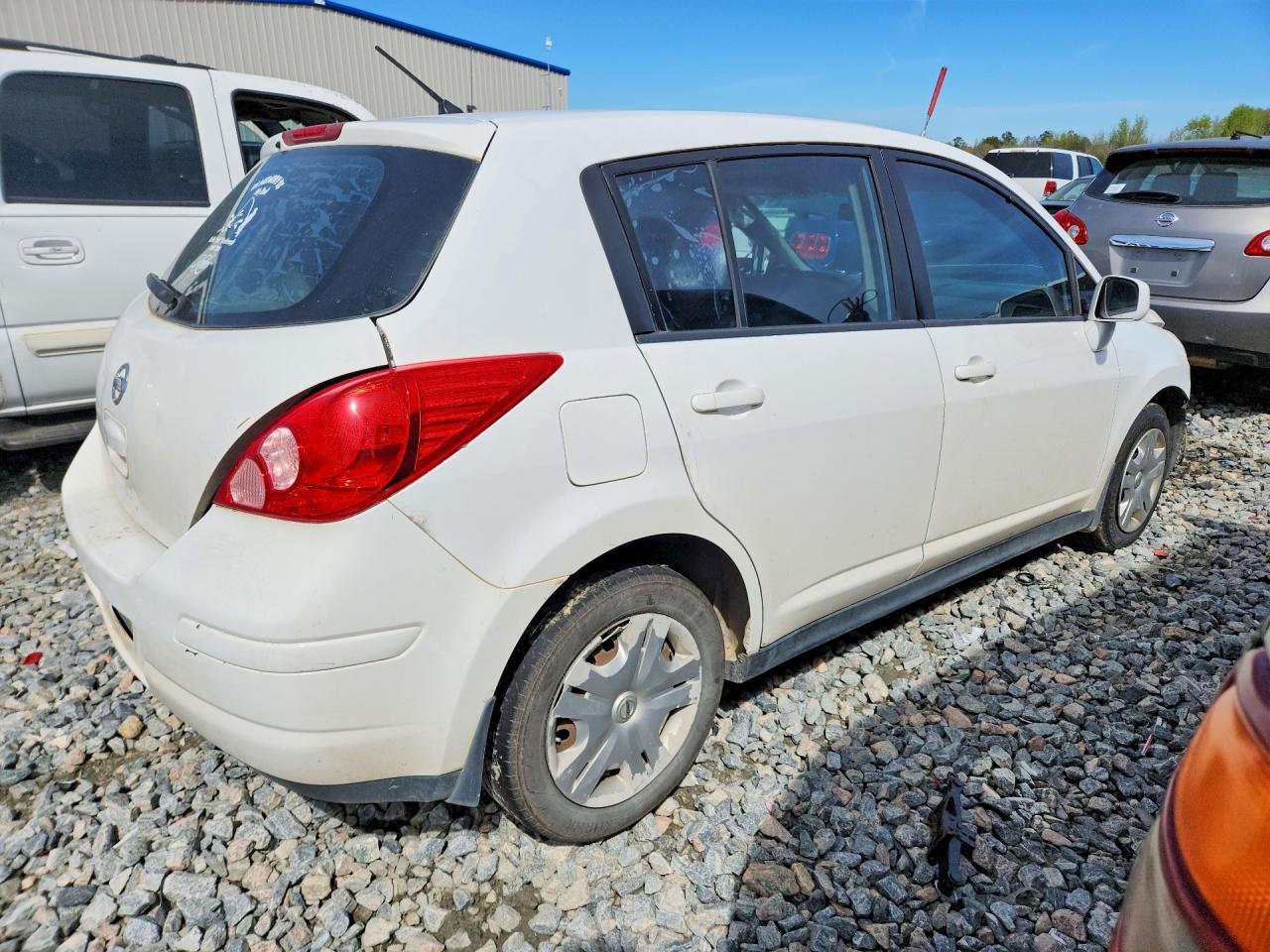 2012 NISSAN VERSA