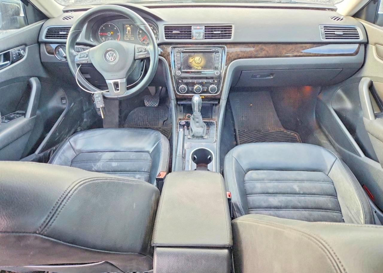 2014 VOLKSWAGEN Passat