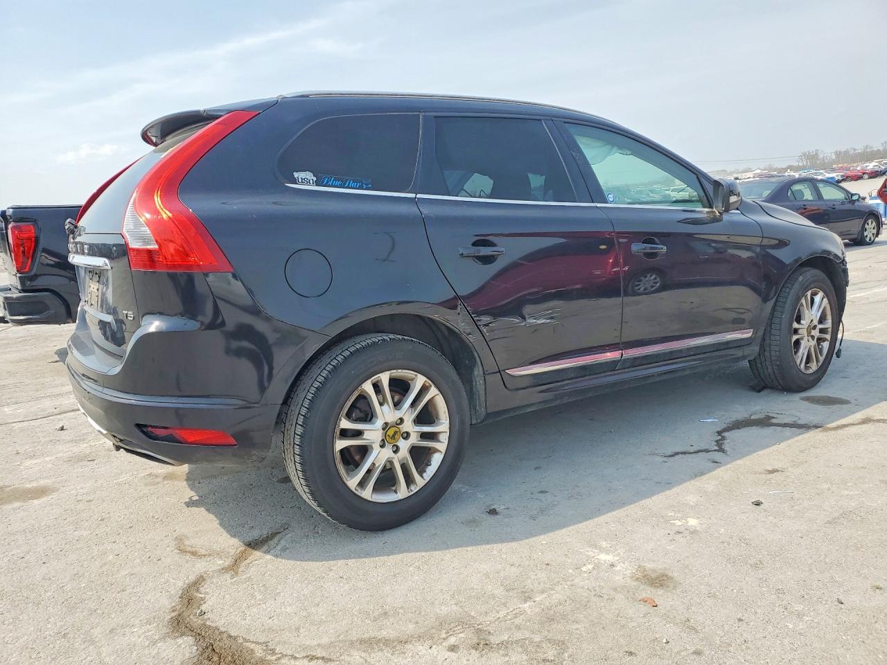 2015 VOLVO XC60