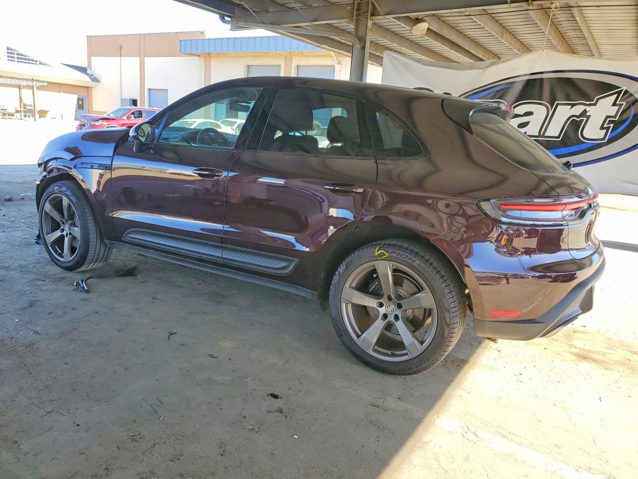 2024 PORSCHE Macan