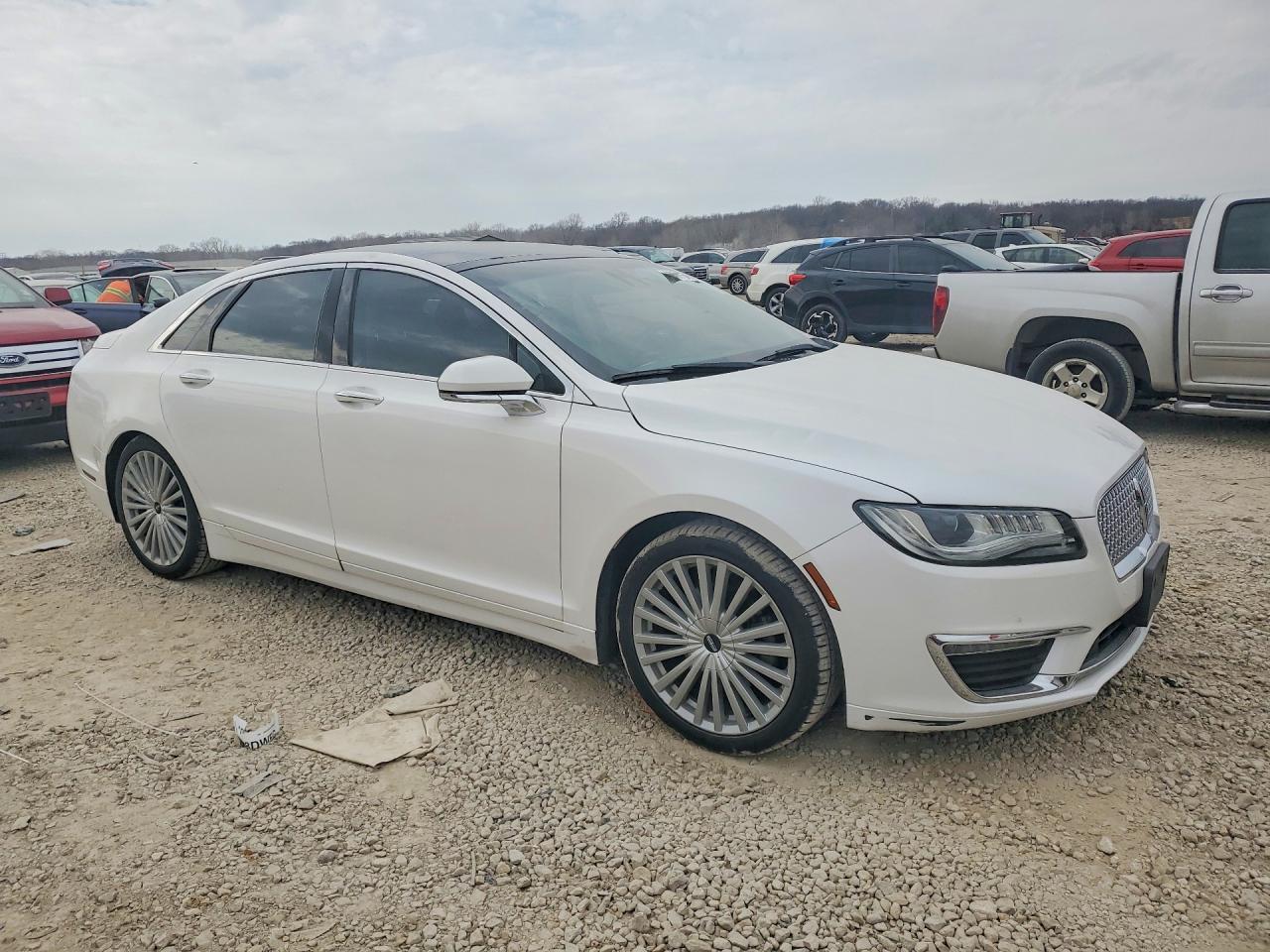 2017 LINCOLN MKZ