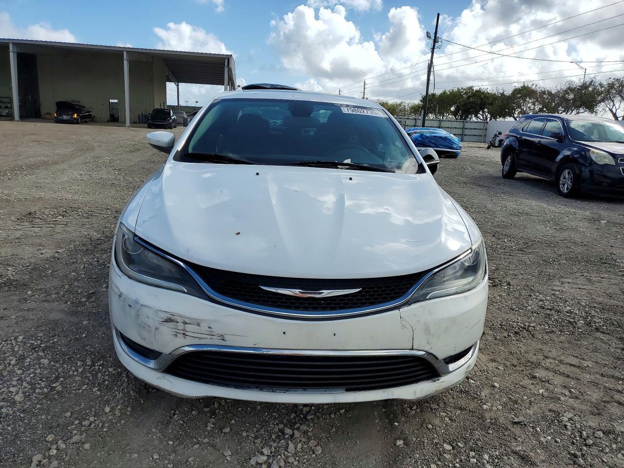 2015 CHRYSLER 200
