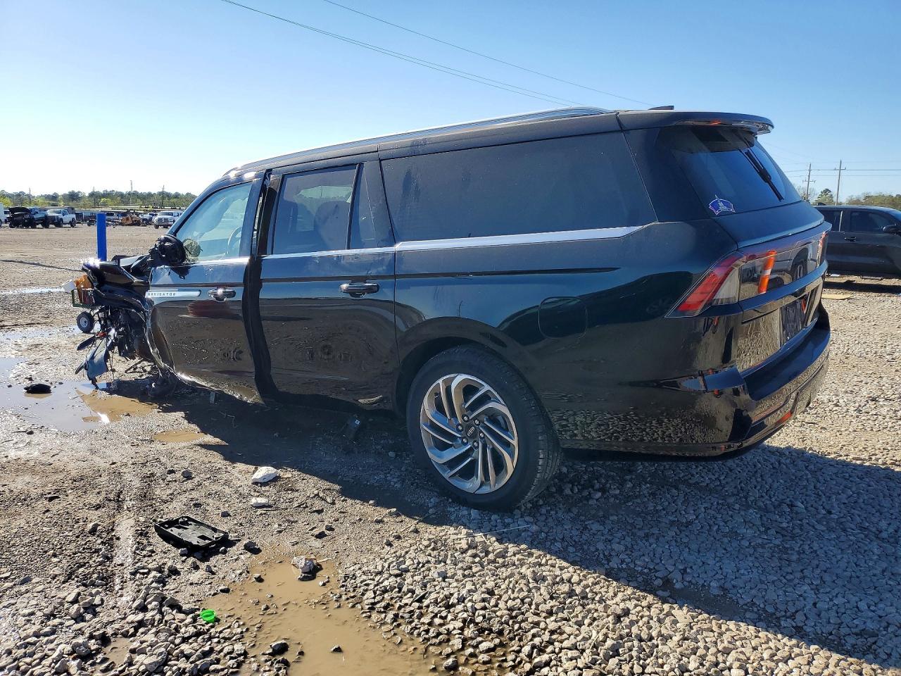 2025 LINCOLN Navigator