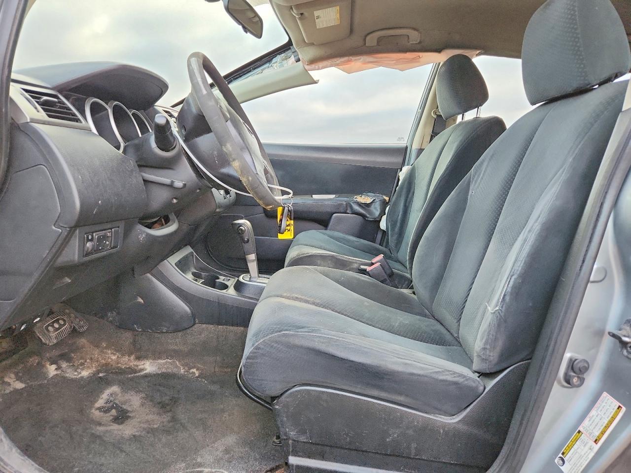 2011 NISSAN VERSA