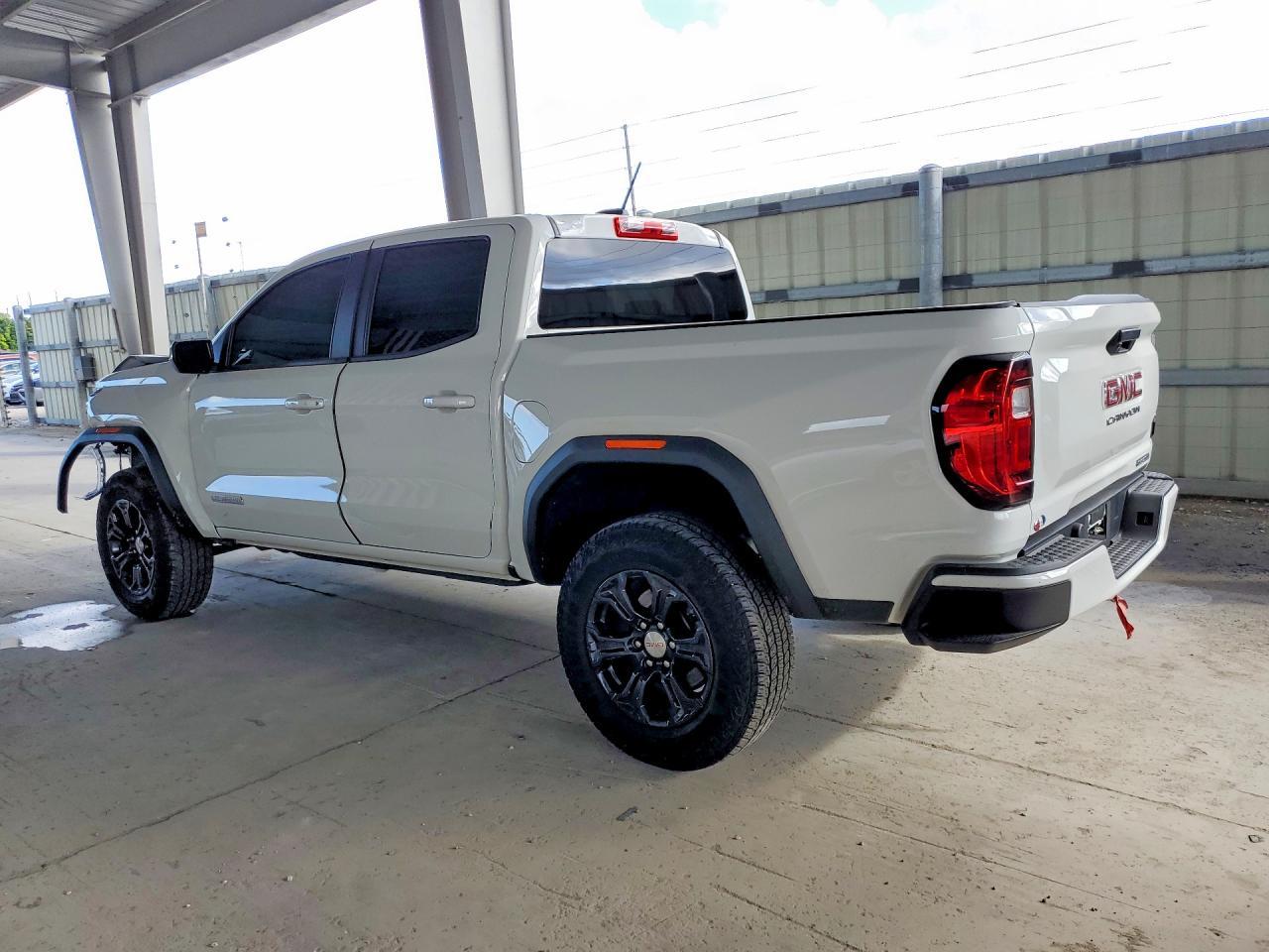 2024 GMC CANYON