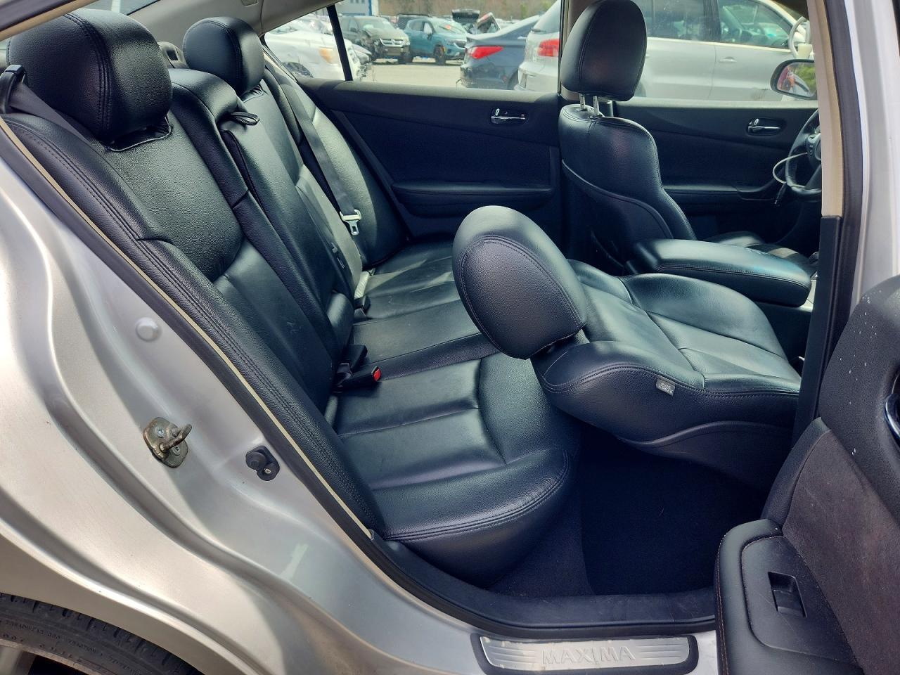 2012 NISSAN Maxima