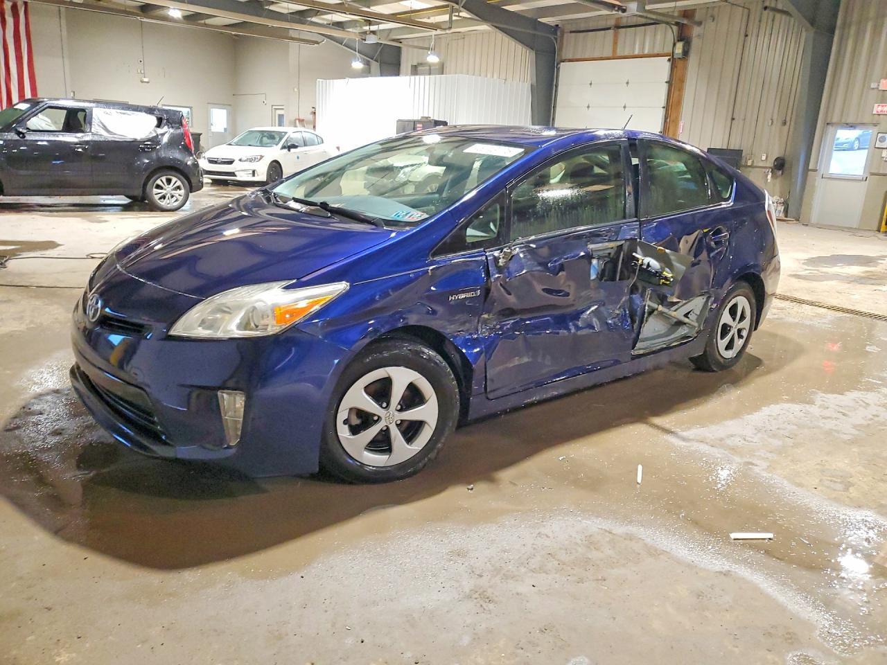 2014 TOYOTA PRIUS