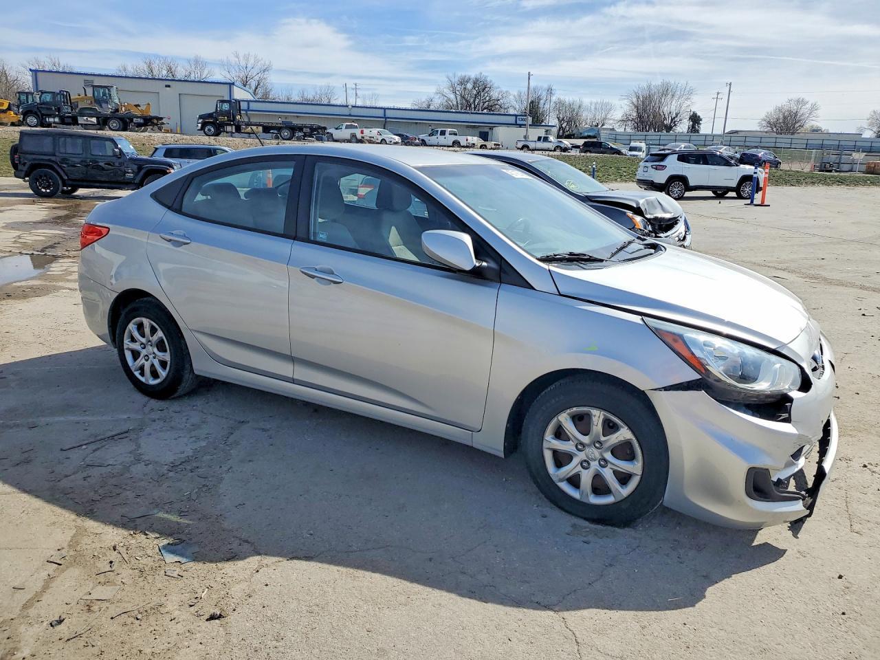 2013 HYUNDAI ACCENT