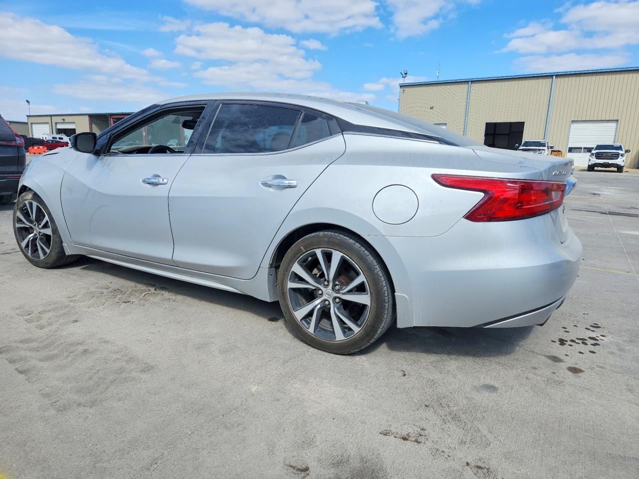 2018 NISSAN Maxima