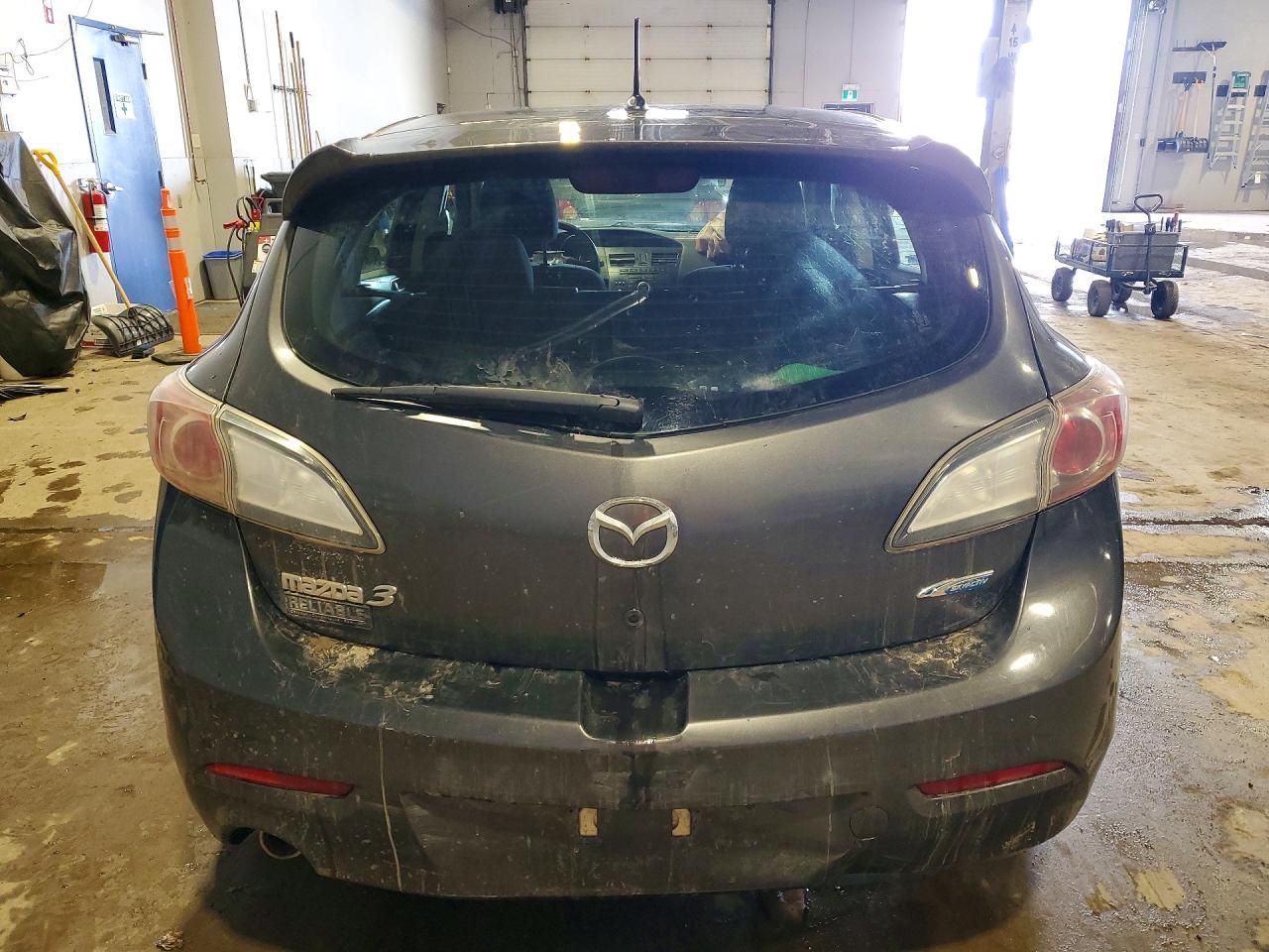 2013 MAZDA 3