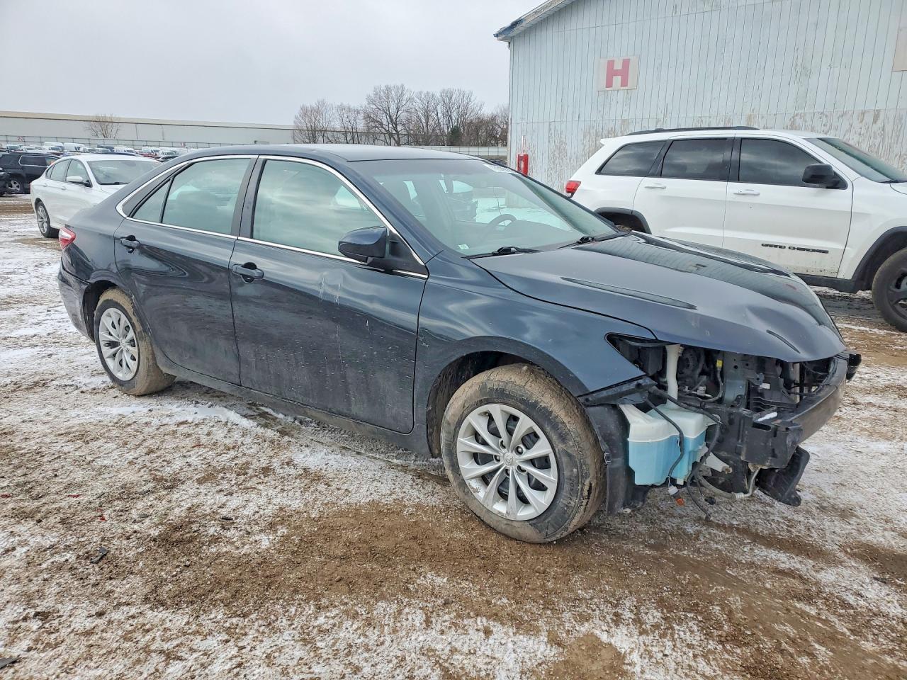 2015 TOYOTA CAMRY
