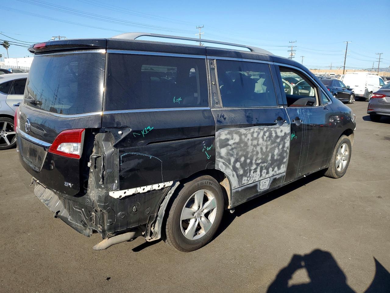 2017 NISSAN Quest