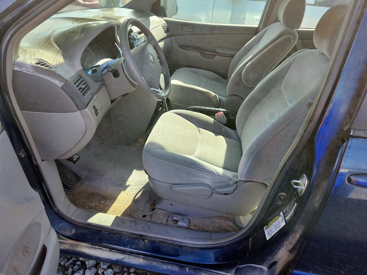 2005 TOYOTA SIENNA