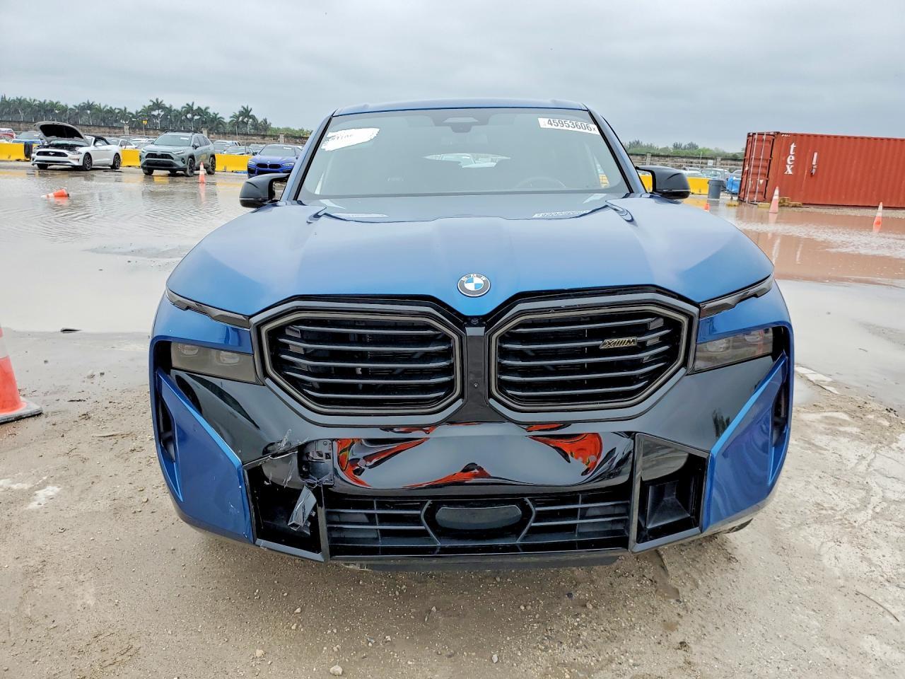 2025 BMW Xm